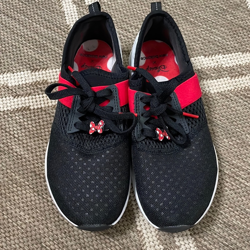 ❤️🖤DISNEY New Balance Tennis Shoes, Sz 5.5🖤❤️ - Picture 2 of 4